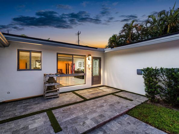 2117 NE 29th St, Fort Lauderdale FL 33306