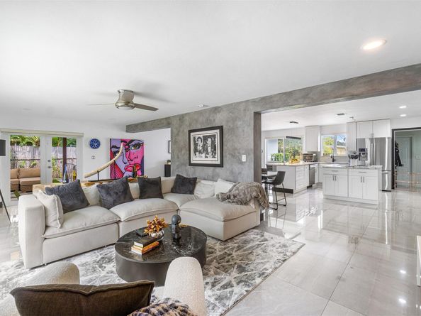 2117 NE 29th St, Fort Lauderdale FL 33306