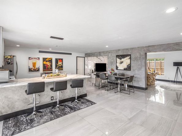 2117 NE 29th St, Fort Lauderdale FL 33306