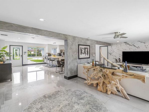 2117 NE 29th St, Fort Lauderdale FL 33306