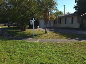 9370 NW 25th Ct, Sunrise FL 33322