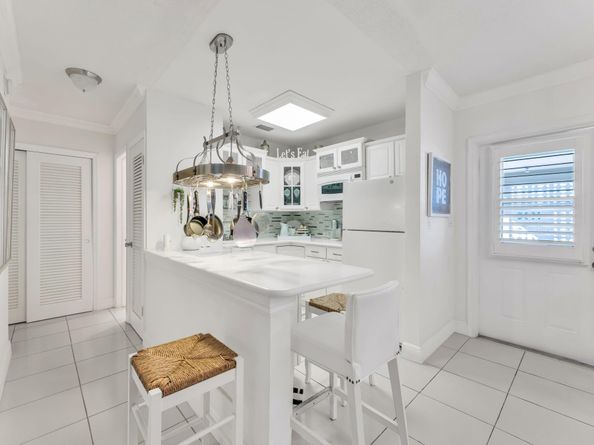 2131 NE 42nd Court 211e, Lighthouse Point FL 33064