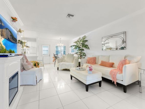 2131 NE 42nd Court 211e, Lighthouse Point FL 33064