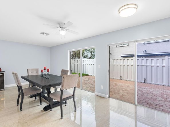 9918 NW 2nd Ct, Plantation FL 33324