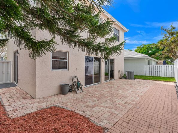 9918 NW 2nd Ct, Plantation FL 33324