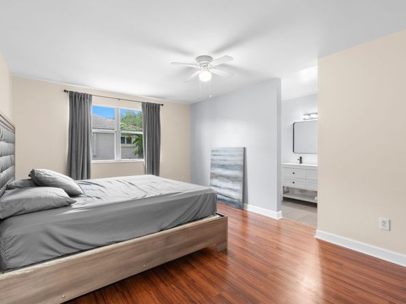 9918 NW 2nd Ct, Plantation FL 33324