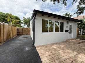 1621-1623 NE 16th Ter, Fort Lauderdale FL 33305
