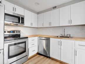 6500 Cypress Rd 211, Plantation FL 33317