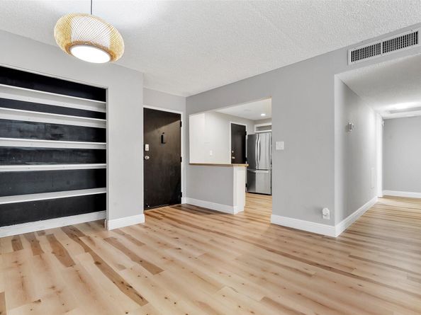 6500 Cypress Rd 211, Plantation FL 33317