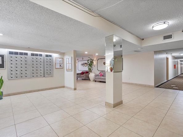 6500 Cypress Rd 211, Plantation FL 33317