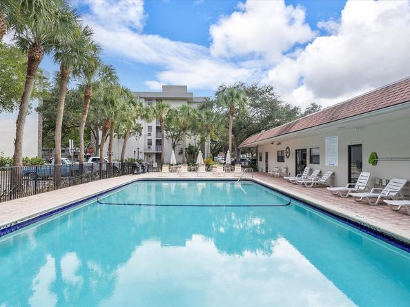 6500 Cypress Rd 211, Plantation FL 33317