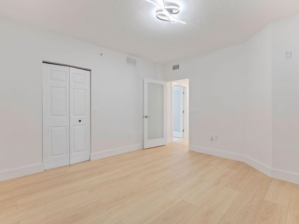 2401 NE 65th Street 205, Fort Lauderdale FL 33308