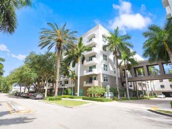 2401 NE 65th Street 205, Fort Lauderdale FL 33308
