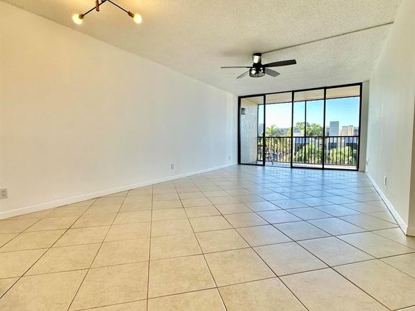 9 Royal Palm Way 4020, Boca Raton FL 33432