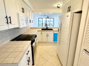 9 Royal Palm Way 4020, Boca Raton FL 33432