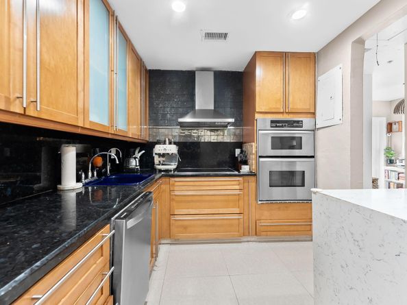 1401 NE 5th Ter, Fort Lauderdale FL 33304