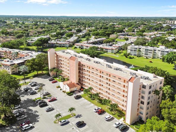 14671 Bonaire Boulevard 404, Delray Beach FL 33446