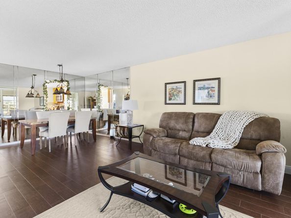 14671 Bonaire Boulevard 404, Delray Beach FL 33446