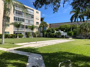 219 NE 14th Avenue 407, Hallandale Beach FL 33009