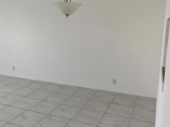 219 NE 14th Avenue 407, Hallandale Beach FL 33009