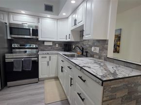 2831 Somerset Dr 105, Lauderdale Lakes FL 33311