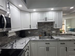 2831 Somerset Dr 105, Lauderdale Lakes FL 33311