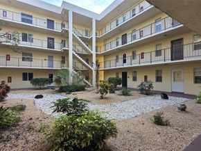 2831 Somerset Dr 105, Lauderdale Lakes FL 33311