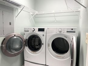 9320 NW 32nd St, Sunrise FL 33351