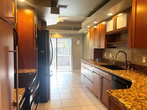 9320 NW 32nd St, Sunrise FL 33351