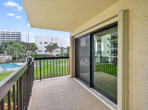 372 Golfview Road 201, North Palm Beach FL 33408