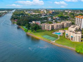 372 Golfview Road 201, North Palm Beach FL 33408