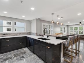 372 Golfview Road 201, North Palm Beach FL 33408