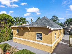 117 SW 1st Ave, Hallandale Beach FL 33009