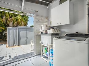 8573 SW 16th St, Davie FL 33324