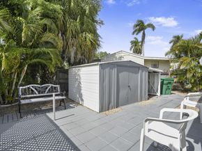 8573 SW 16th St, Davie FL 33324