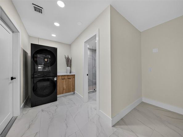 230 SE 3rd Ave, Pompano Beach FL 33060