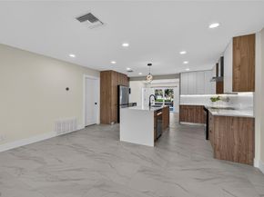 230 SE 3rd Ave, Pompano Beach FL 33060