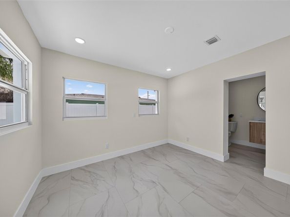 230 SE 3rd Ave, Pompano Beach FL 33060