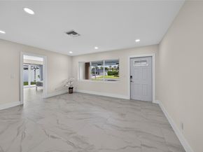230 SE 3rd Ave, Pompano Beach FL 33060