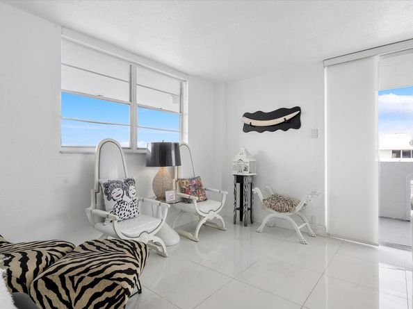 3703 NE 166th St 1010, North Miami Beach FL 33160