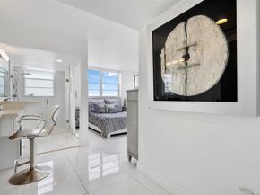 3703 NE 166th St 1010, North Miami Beach FL 33160