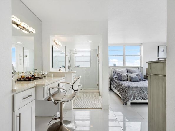 3703 NE 166th St 1010, North Miami Beach FL 33160