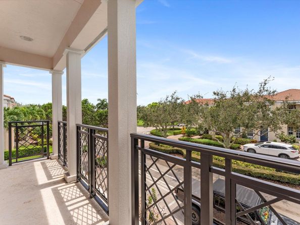 806 NW 83rd Lane, Boca Raton FL 33487