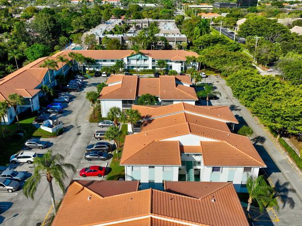 2750 Forest Hills Boulevard 106, Coral Springs FL 33065