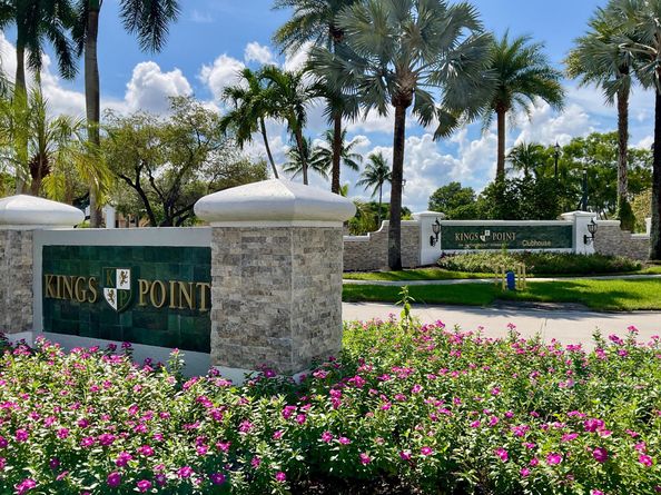 7711 Ashmont Circle 215, Tamarac FL 33321