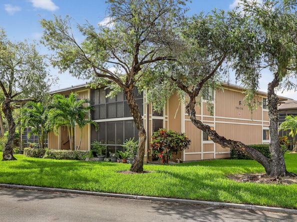 7711 Ashmont Circle 215, Tamarac FL 33321