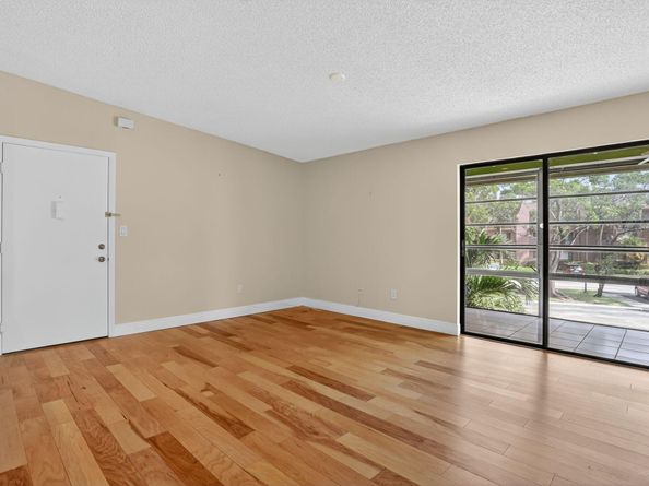 7711 Ashmont Circle 215, Tamarac FL 33321