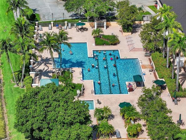 7711 Ashmont Circle 215, Tamarac FL 33321