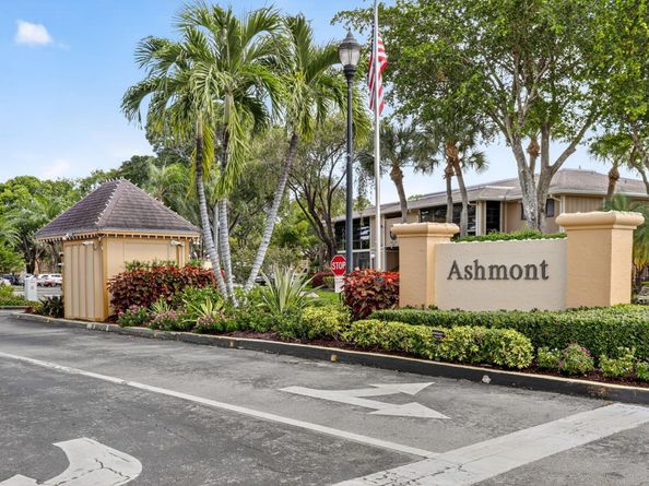 7711 Ashmont Circle 215, Tamarac FL 33321