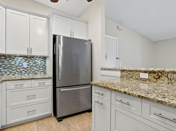 7711 Ashmont Circle 215, Tamarac FL 33321